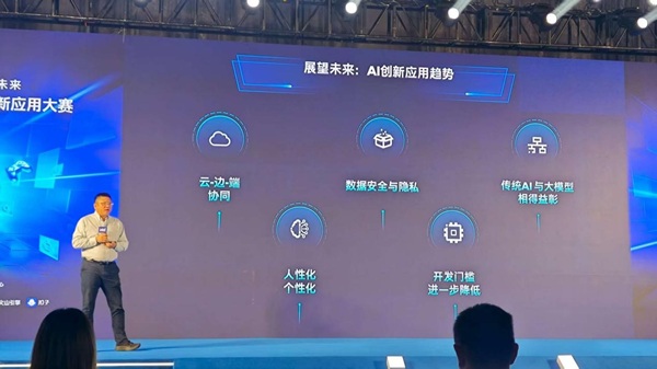 175548170665744970.jpg 李映.jpg
